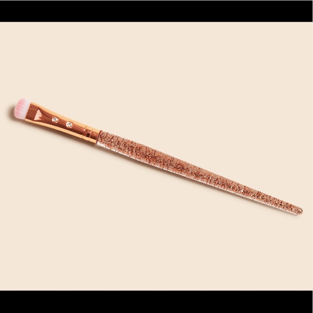 BRAND NEW! SLMISSGLAM EYESHADOW BRUSH! (SHORT SHADER) GLITTER COLLECTION 💕✨